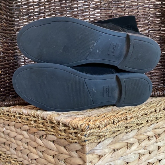 TOMS boots. sz 8 good used condition. - Picture 4 of 8